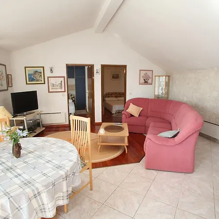 Decor 1830 טרוגיר